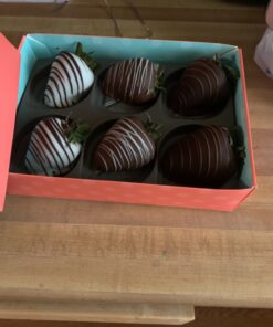 A Gift Inside Golden State Fruit Chocolate Covered Strawberries, 6 Dark, Milk & White Delight 6 Count (Pack of 1) 25 81KUPLnzISL