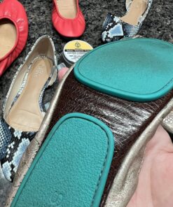 Teliaoils Leather Conditioner - Natural Clear Leather Repair Care Balm for any kind- Waterproofing Leather Salve Restorer, Softener & Protector - for Upholstery, Furniture, Shoes, Sofa & More 42 81Kb3opCrQL