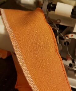 SINGER | ProFinish 14CG754 2-3-4 Thread Serger with Adjustable Stitch Length, & Differential Feed - Sewing Made Easy,White 78 81NSvRXl5GL