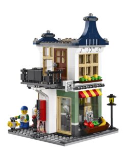 LEGO Creator Toy and Grocery Shop 34 81O7XBQ4m6L