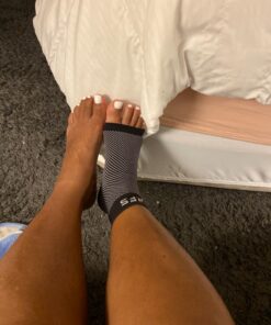 Run Forever Sports Plantar Fasciitis Compression Socks | Foot & Ankle Brace for Women & Men | Toeless Ankle Compression Sleeve for Ankle Support, Plantar Fasciitis, Night Splint, Arch & Achilles Tendonitis Relief Medium Black 48 81O88bYeQeL