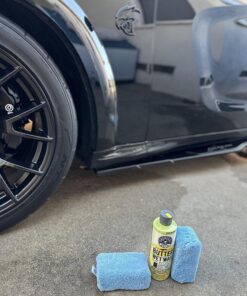 Chemical Guys WAC_201_16 Butter Wet Wax, Deep Wet Shine for Cars, Trucks, SUVs, RVs & More, 16 fl oz, Banana Scent 16 oz 51 81OV27XXyRL