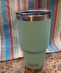 YETI Rambler 30 oz Stainless Steel Vacuum Insulated Tumbler w/MagSlider Lid Seafoam 1 Count (Pack of 1) 32 81OflnYsy8L
