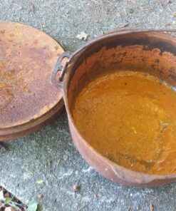 Crisbee Puck® Cast Iron and Carbon Steel Seasoning - Family Made in USA - The Cast Iron Seasoning Oil & Conditioner Preferred by Experts - Maintain a Cleaner Non-Stick Skillet 35 81OlNXbRczL