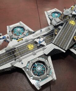 LEGO Marvel Super Heroes 76042 The Shield Helicarrier 34 81P2hXYy2RL