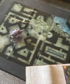 Pathfinder Flip-Mat: Mythos Dungeon 8 81QP17t9ALL