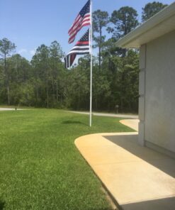 US Flag 4x6 by USA Flag Co. is 100% American Made: The BEST Embroidered Stars and Sewn Stripes American Flags, Made in the USA, with Amazon A to Z Guarantee. (4 by 6 foot) 4 by 6 Foot 55 81QlANRXa1L