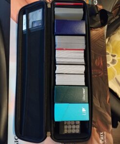 Quiver Time Black Quiver Card Carrying Case - Playing Card Case Holder for Trading Cards, MTG Card Storage Bag Deck Box Card Case (+Wrist & Shoulder Strap, Dividers + 100 Apollo Card Sleeves) 34 81QlGwtmrBL