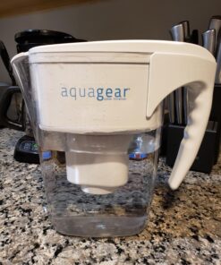 Aquagear Water Filter Pitcher – Lead, Chlorine, PFOA/PFOS, Microplastics Filter, 10 Cup, 120 Gallon Filter Life - Filter Media Made in USA 38 81TitLkJmZL