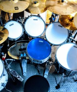 Evans Hydraulic Drum Heads - B14HB - Drum Head with Layer of Oil - Supresses Unwanted Overtones - Ideal for Rock, Metal, & Funk - Blue, 14 Inch 21 81UQ0qQIoVL