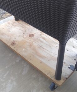 Keter Easy Grow 31.7 Gallon Raised Garden Bed with Self Watering Planter Box and Drainage Plug-Perfect for Growing Fresh Vegetables, Flowers and Herbs Graphite 46 81UScd41iHL