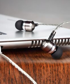 sephia SP3060 Wired Headphones, HD Bass Driven Audio, Lightweight Aluminum Wired in Ear Earbud Headphones, S/M/L Ear Bud Tips, Earphone Case, 3.5mm Tangle-Free Cord (Without Mic) 31 81UVuAJlTL