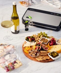 FoodSaver FM2435 Vacuum Sealer Machine with Bonus Handheld Vacuum Sealer and Starter Kit, Safety Certified, Silver 38 81UnvR70ReL