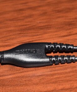 Shure SE215 PRO Wired Earbuds - Professional Sound Isolating Earphones, Clear Sound & Deep Bass, Single Dynamic MicroDriver, Secure Fit In Ear Monitor, plus Carrying Case & Fit Kit - Black (SE215-K) 3.5mm Cable 28 81UrZ27LaRL