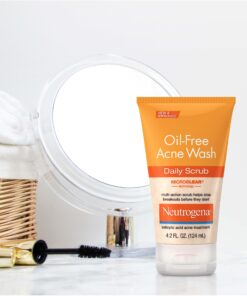 Neutrogena Oil-Free Acne Face Scrub, 2% Salicylic Acid Acne Treatment Medicine, Daily Face Wash to help Prevent Breakouts, Oil Free Exfoliating Facial Cleanser for Acne-Prone Skin, 4.2 fl. oz Unscented 4.2 Fl Oz (Pack of 1) 28 81UvUbwm 6L