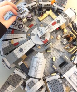 LEGO Star Wars Millennium Falcon 75105 44 81VHJelFLmL