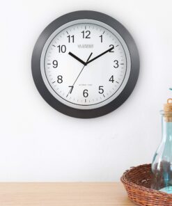 La Crosse Technology WT-3129B 12 Inch Atomic Analog Wall Clock, Pack of 1, Black 21 81VomEHFBGL