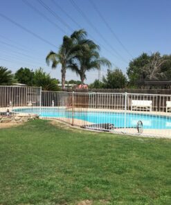 Flex Seal Liquid, 1 Gallon, White, Liquid Rubber Coating Sealant, Waterproof, Flexible, Breathable, and UV Resistant, Roof Repair, Basements, RV, Campers, Trailers, Marine, EPDM, Masonry 1-gal 49 81XrP0WmqbL