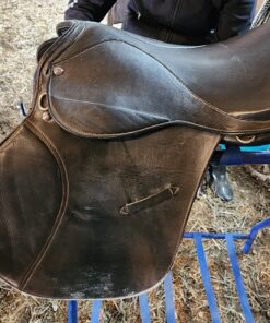 The Original Leather Recoloring Balm by Furniture Clinic - 16 Color Options - Leather Repair Kit for Furniture - Restore Couches, Car Seats, Clothing - Non-Toxic Leather Repair Cream (Black) Black 39 81XzA6lTd4L