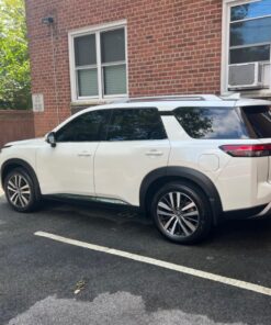 Meguiar's Ultimate Waterless Wash & Wax - Scratch-Free Waterless Car Wash That Makes Car Detailing Quick and Easy - 26 Oz 26 Fl Oz (Pack of 1) 46 81Y1onYX9cL 2