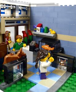 Alternative view of LEGO 10218 Creator Pet Shop