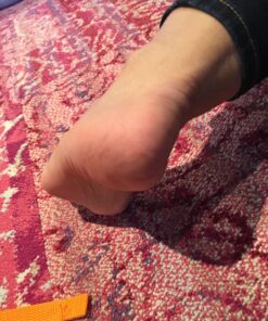 Microplane Colossal Foot File Scraper - The Original Stainless Steel Foot Rasp, Dead Skin/Callus Remover for Feet, Gentle Foot Scrubber, Pedicure Tools for Salon-Quality Foot Care, Black 81 81YHHNbeEmL