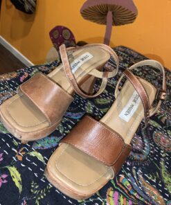 KIWI Shoe Conditioning Oil | Leather Care for Shoes, Boots, Furniture, Jacket, Briefcase and More | 2 5/8 Oz 47 81YL4fxqNxL