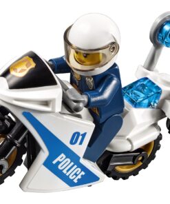 LEGO City Police Tow Truck Trouble 60137 Building Toy (144 Pieces) (Discontinued by Manufacturer) 20 81YNnTrBi5L