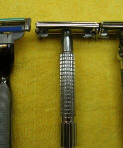 Parker Safety Razor, 99R Chrome Long Handle Heavyweight Butterfly Open Double Edge Safety Razor for Men, 5 Parker Premium Platinum Double Edge Razor Blades Included 60 81Yf9QfWBjL