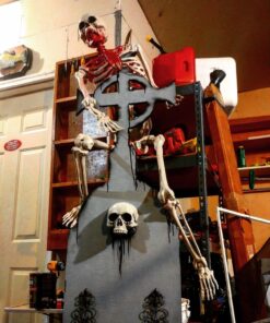 Kangaroo Halloween Bag of Skeleton Bones and Skull- Halloween Graveyard Props- Haunted House Lawn Yard Decorations- Scary Halloween Decorations 30 Pieces Bag of Plastic Bones 45 81Yqd13KYRL