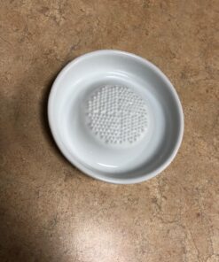 Kyocera 3.5” Ceramic Grater For Ginger, Cheese, Garlic, and More, Essential Kitchen Tool, White 3-1/2-Inch 39 81Z MIOv48L