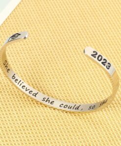 M MOOHAM Graduation Gifts for Her Him 2023, Inspirational Graduation Bracelets Class Of 2023 High School College Graduation Gifts for Her with Graduation Box " With Box -She Believed She Could So She Did 22 81Za3 fZPTL