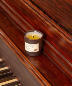 Alternative view of Paddywax Library Collection Charles Dickens Scented Soy Wax Candle, 6.5-Ounce, Tangerine, Junpier & Clove