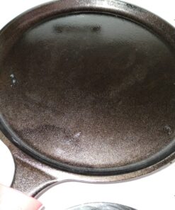 Lodge Cast Iron Round Griddle with Red Silicone Hot Handle Holder, 10.5-inch Round Griddle Bundle 31 81aNPtMhgxL