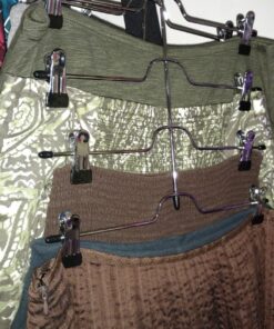 Richards Homewares Black 8 Clips Slack Rack 4 Tier Trouser/Skirt Chrome & Black Vinyl Hanger (3-Pack), (SYNCHKG124206) 3 Pack 17 81abrl12xAL