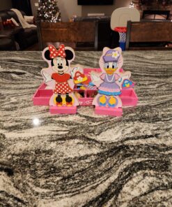 Melissa & Doug Disney Minnie Mouse and Daisy Duck Magnetic Dress-Up Wooden Doll Pretend Play Set (40+ pcs) - Toys, Dress Up Dolls For Preschoolers And Kids Ages 3+ Minnie & Daisy 34 81b4bNbs5TL