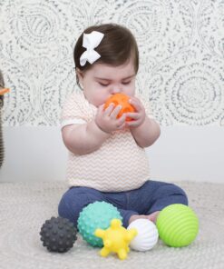 Infantino Textured Multi Ball Set - Toy for Sensory Exploration and Engagement for Ages 6 Months and up, 6 Piece Set 28 81bDm0V0BNL