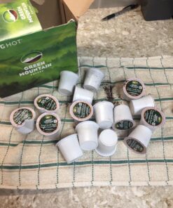 Green Mountain Coffee Roasters French Vanilla Decaf, Single-Serve Keurig K-Cup Pods, Flavored Light Roast Coffee, 24 Count 24 Count (Pack of 1) 23 81cAXFsEVL