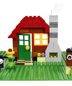 LEGO Classic Green Baseplate 2304 Supplement for Building, Playing, and Displaying Creations, 10in x 10in, Large Building Base Accessory for Kids and Adults (1 Piece) 30 81cRKPNOVgL