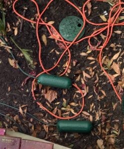 DEWENWILS 25 Ft Outdoor Extension Cord Multiple Outlets for Christmas, Evenly Spaced 3 Outlets Plugs with Safety Cover, 16/3 SJTW Weatherproof Wire for Outdoor Lights and Holiday Decorations Green 29 81cS6LfNJgL