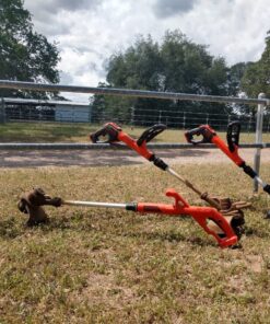 BLACK+DECKER 20V MAX String Trimmer, 2-Speed, 12-Inch, Cordless (LST522) 20V String Trimmer Kit 36 81chUJ8JE3L