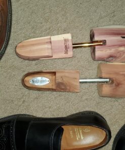 Household Essentials 77403 Men's Cedar Wood Shoe Tree | Natural Red Cedar, 44508 1 Pair 23 81dEY4zU5DL