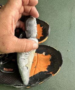 Sof Sole Shoe Goo Repair Adhesive for Fixing Worn Shoes or Boots, Clear, 3.7-Ounce Tube 1-Pack 40 81dzvW90SEL