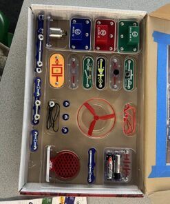 Snap Circuits Jr. SC-100 Electronics Exploration Kit, Over 100 Projects, Full Color Project Manual, 28 Parts, STEM Educational Toy for Kids 8 + Standard Packaging 56 81eR1 af42L