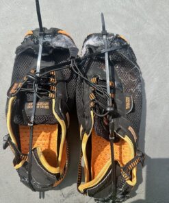 Sof Sole Shoe Goo Repair Adhesive for Fixing Worn Shoes or Boots, Clear, 3.7-Ounce Tube 1-Pack 41 81gSumcYzEL