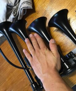 Vixen Horns Train Horn Kit for Trucks/Car/Semi. Complete Onboard System- 150psi Air Compressor, 1 Gallon Tank, 4 Trumpets. Super Loud dB. Fits Vehicles like Pickup/Jeep/RV/SUV 12v VXO8210/4124B 35 81gnVFHYwiL