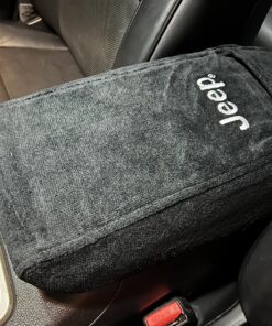 Seat Armour KAJGCB11-14 Officially Licensed Custom Fit Center Console Cover with Jeep Embroidered Logo for Select Jeep Grand Cherokee Models(2011-2017) - (Black) 20 81hMvYZpeXL