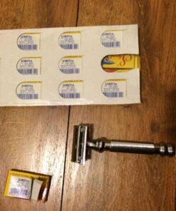 Parker Safety Razor, 99R Chrome Long Handle Heavyweight Butterfly Open Double Edge Safety Razor for Men, 5 Parker Premium Platinum Double Edge Razor Blades Included 66 81hak4eG9L