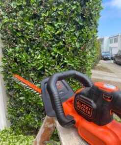 BLACK+DECKER 20V MAX Cordless Hedge Trimmer with Power Command Powercut, 22-Inch (LHT321FF) 20V Hedge Trimmer Kit 33 81idF3lrODL