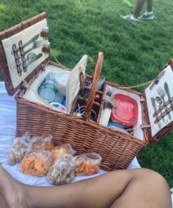 Juvale Wicker Picnic Basket for 4 with Utensils, Glasses, and Insulated Cooler Bag - Luxury Camping, Picnic Essentials, Picnic Kit 62 81imrSiMn6L